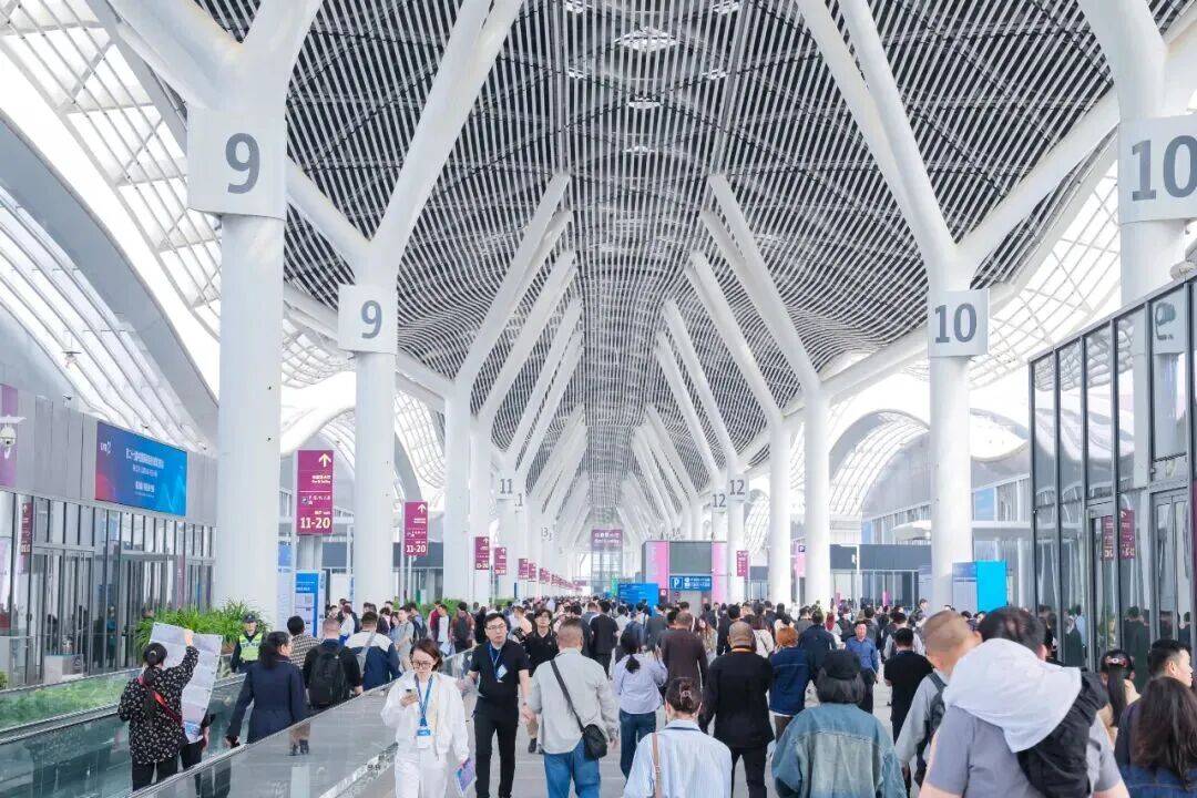 高交会收官 | 洲斯物联展台人气爆棚，智能温控产品引领行业数字化风潮